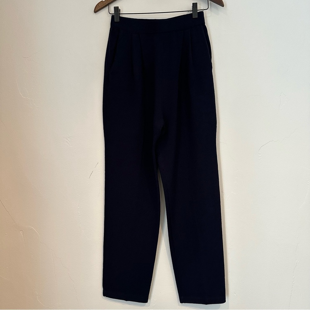St John Basics Santana knit navy blue pants in size 2 excellent condition. . - Picture 5 of 11